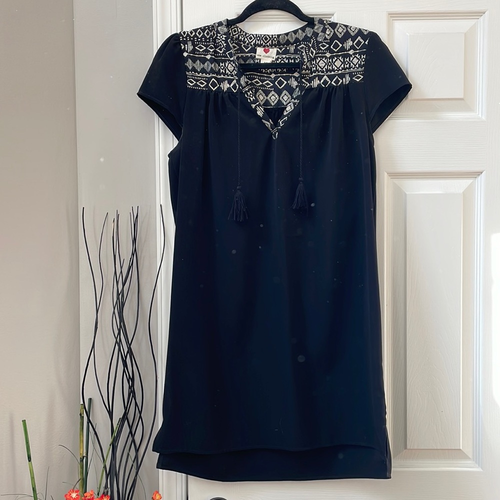 Black casual dress